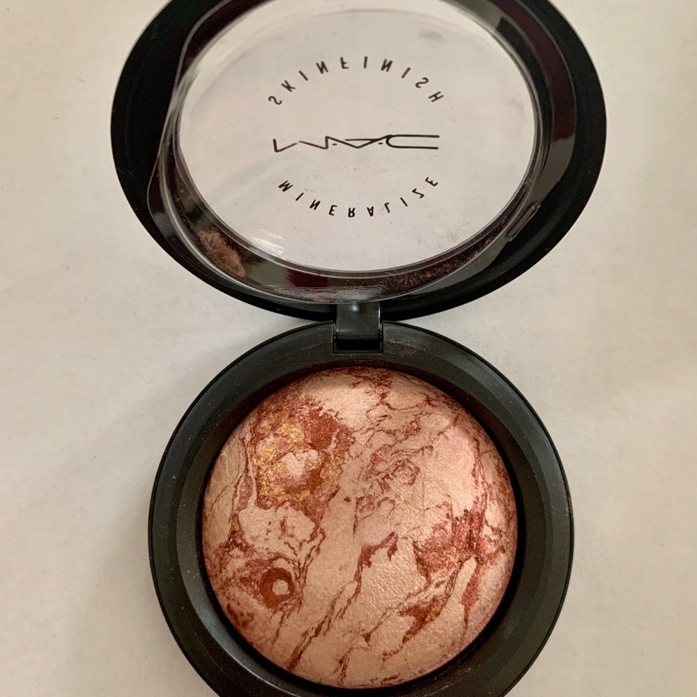 BNIB MAC Petticoat MSF